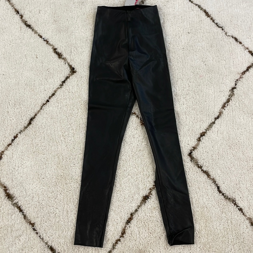 NWT Commando Leggings